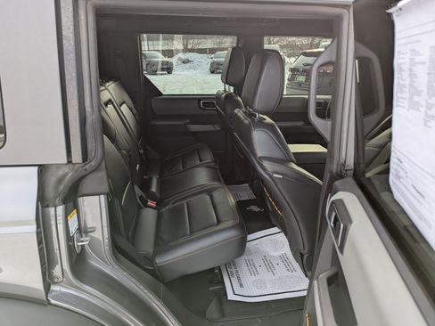 Used 2021 Ford Bronco Badlands image 17