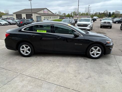 Used 2018 Chevrolet Malibu LS FWD image 4