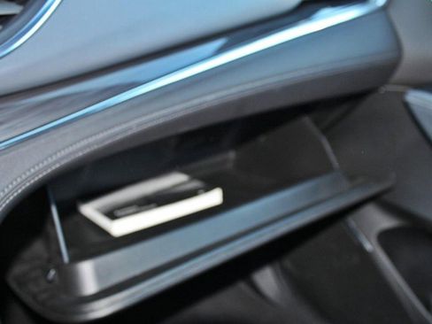 Used 2023 Buick Enclave Essence image 44