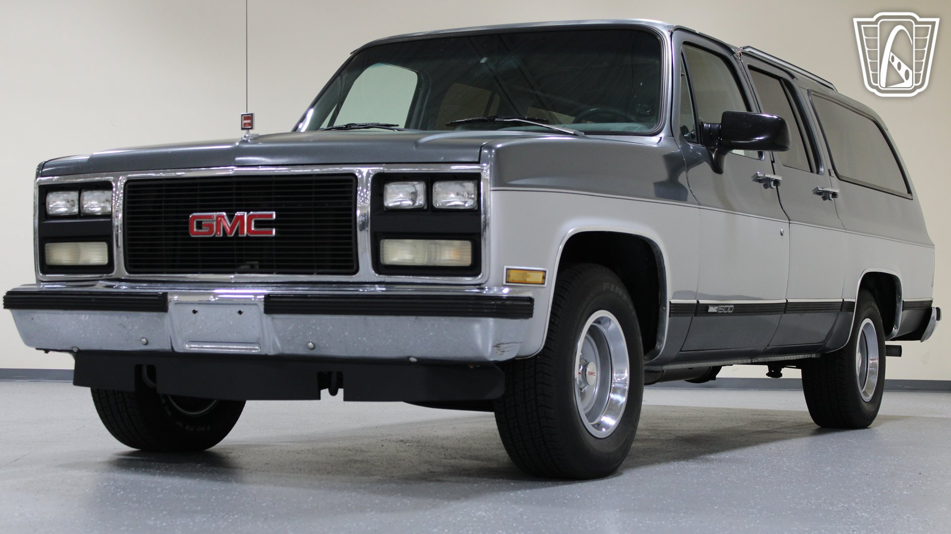 Used 1990 GMC Suburban 2WD image 23