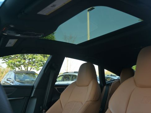 Used 2025 Audi RS 7 Performance image 31