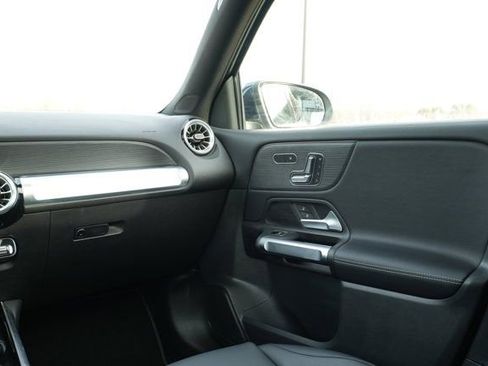 Certified 2023 Mercedes-Benz GLB 250 4MATIC w/ Premium Package image 25