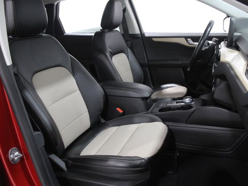 Certified 2022 Ford Escape Titanium w/ Titanium Elite Package image 17