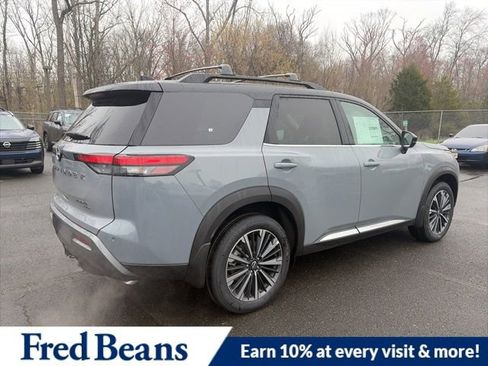 New 2026 Nissan Pathfinder Platinum image 7
