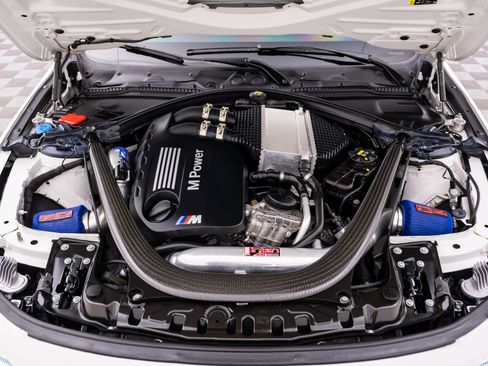 Used 2018 BMW M3 RWD image 32