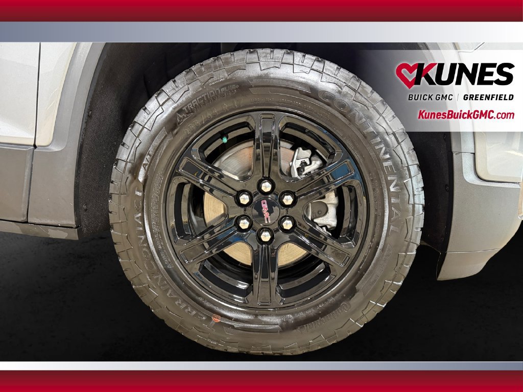 Used 2023 GMC Acadia AT4 w/ Technology Package AWD/4WD image 13