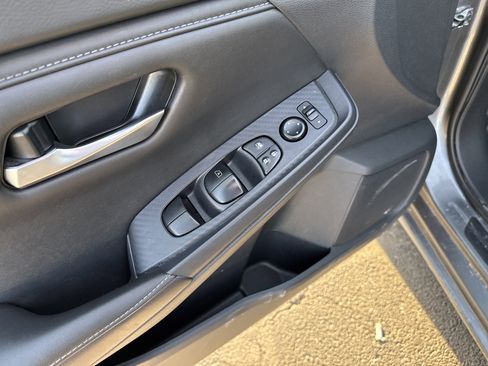 Used 2024 Nissan Sentra SV w/ All-Weather Package image 16