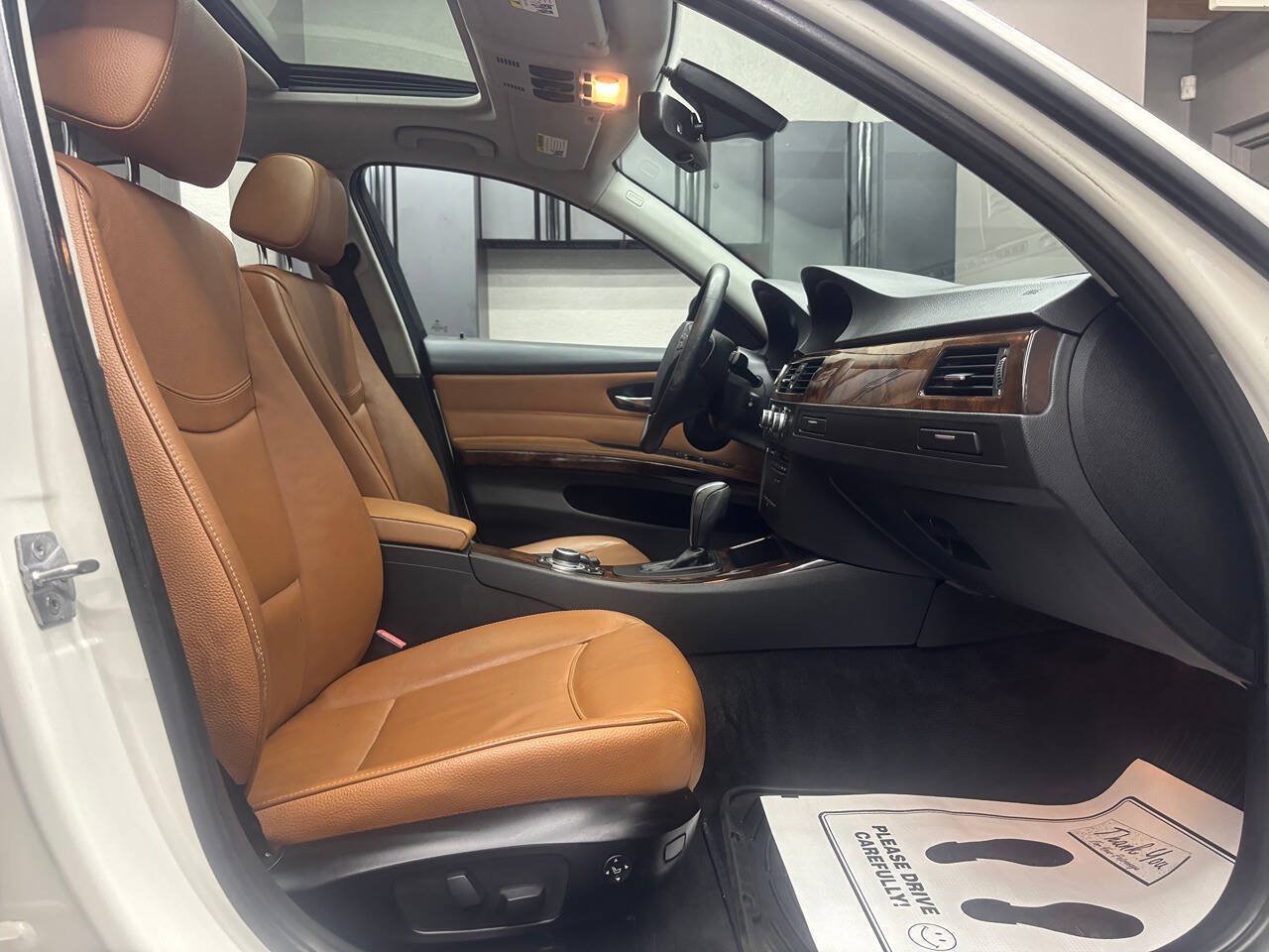 Used 2011 BMW 328i xDrive Sedan AWD/4WD image 29