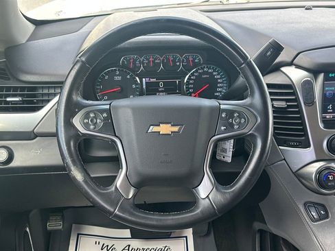 Used 2015 Chevrolet Suburban LT image 7