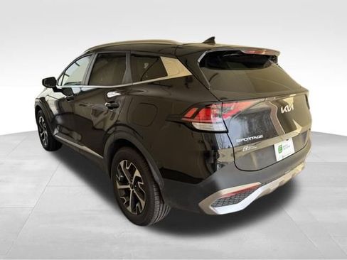 Used 2023 Kia Sportage EX AWD/4WD image 6