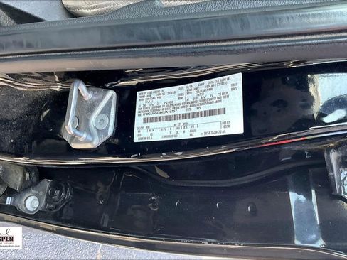 Certified 2019 Ford Escape SE FWD image 34