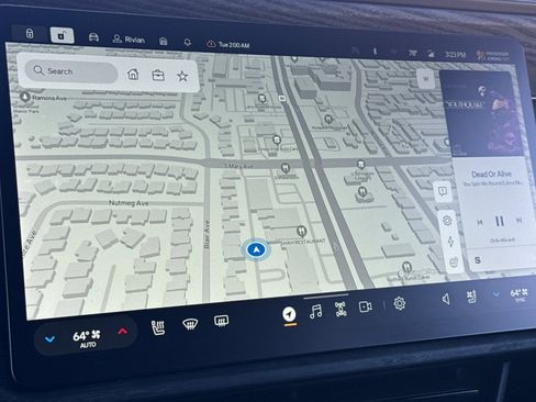 Used 2023 Rivian R1S Adventure image 24