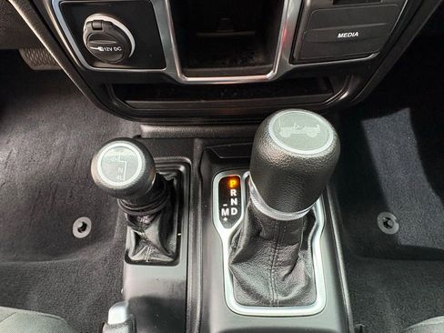 Used 2022 Jeep Wrangler Unlimited Sport image 25