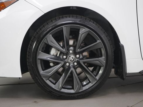 Used 2025 Toyota Corolla SE image 28