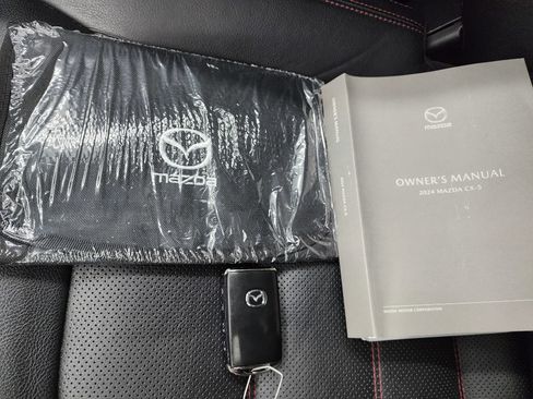 Used 2024 MAZDA CX-5 Carbon Edition image 49