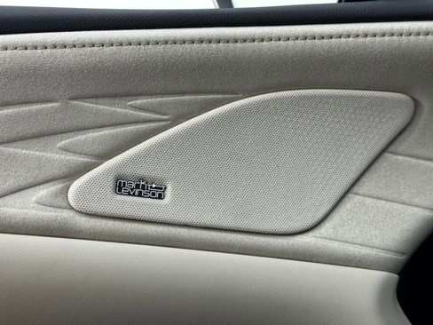 Used 2024 Lexus RX 350 Luxury w/ Convenience Package image 18