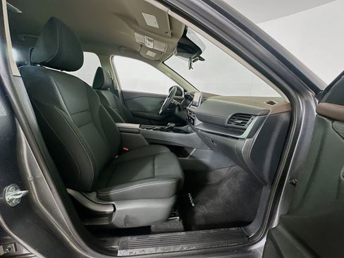 Used 2023 Nissan Rogue S AWD/4WD image 29