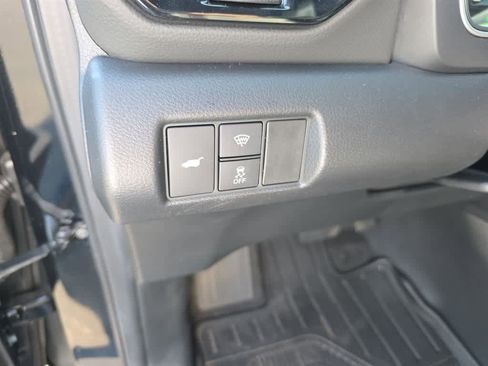 Certified 2025 Honda Pilot Black Edition image 23