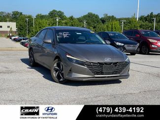 Used 2023 Hyundai Elantra SEL w/ Convenience Package FWD video 1