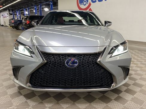 Used 2022 Lexus ES 300h F Sport image 5