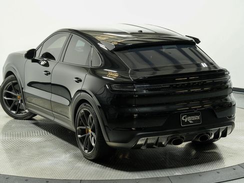 Used 2024 Porsche Cayenne Turbo GT AWD/4WD image 36