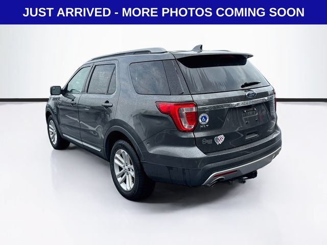 Used 2016 Ford Explorer XLT w/ Equipment Group 202A FWD image 5