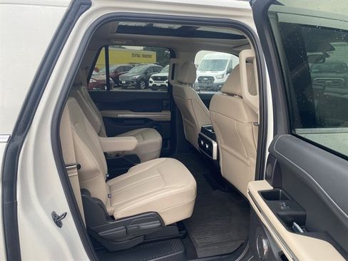 Used 2024 Ford Expedition Max Limited AWD/4WD image 11
