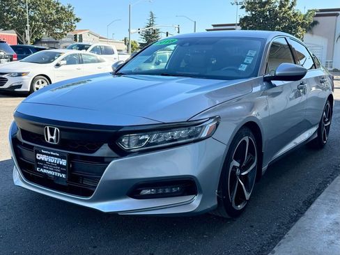 Used 2018 Honda Accord Sport image 8