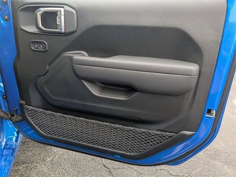 New 2025 Jeep Gladiator Sport image 29