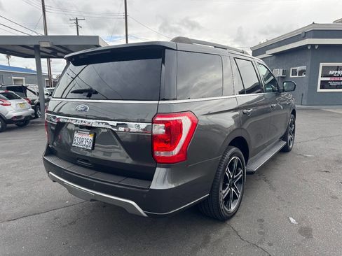 Used 2020 Ford Expedition XLT RWD image 5