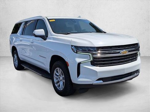 Used 2021 Chevrolet Suburban LT RWD image 4