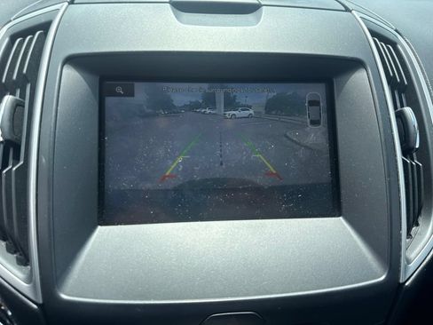Used 2015 Ford Edge SEL w/ Equipment Group 201A FWD image 18
