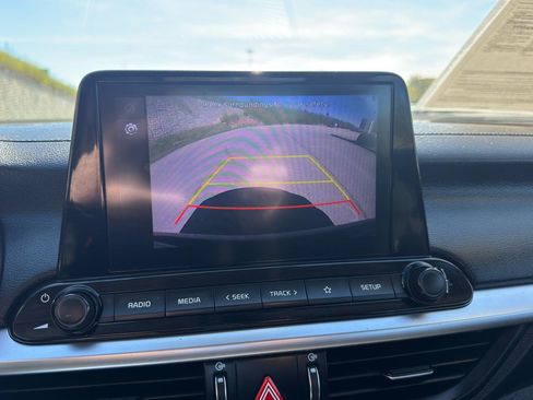 Used 2022 Kia Forte LXS FWD image 15