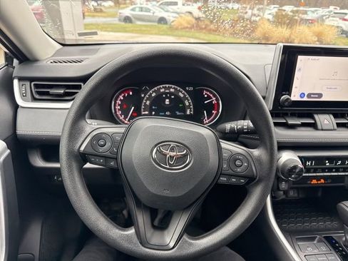 Used 2025 Toyota RAV4 XLE image 14