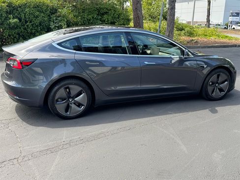 Used 2018 Tesla Model 3 Long Range AWD/4WD image 6