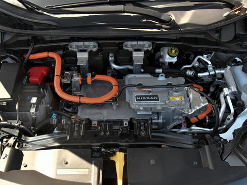 Used 2024 Nissan Ariya AWD image 52