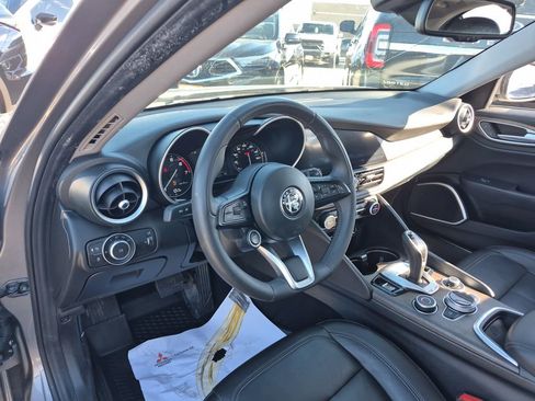Used 2021 Alfa Romeo Giulia Ti RWD image 6