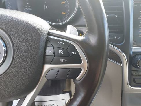 Used 2014 Jeep Grand Cherokee Overland AWD/4WD image 19