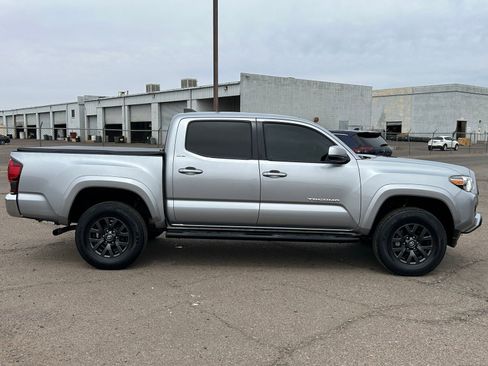 Used 2021 Toyota Tacoma SR5 image 4