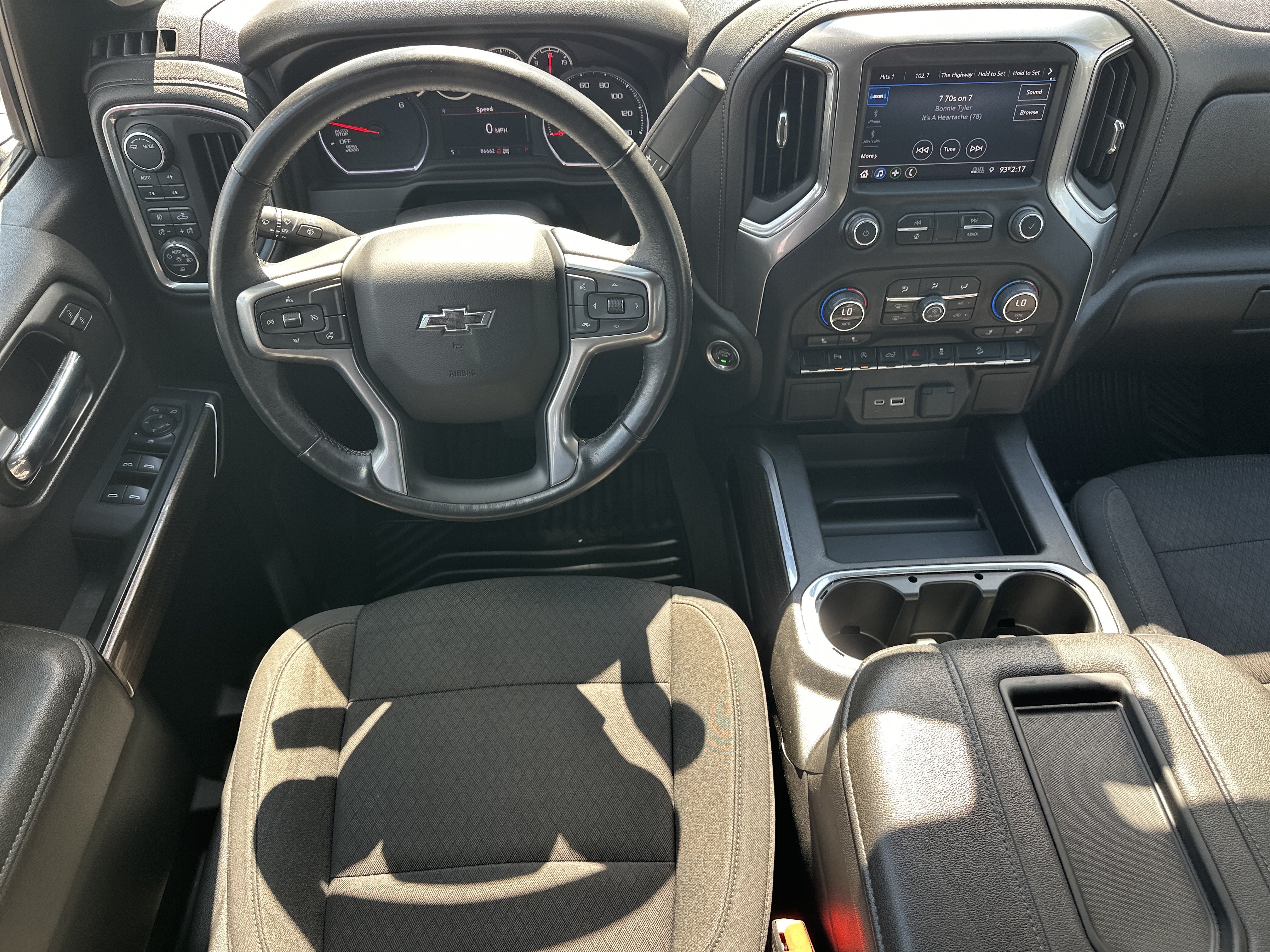 Used 2022 Chevrolet Silverado 1500 RST w/ Safety Package AWD/4WD image 23