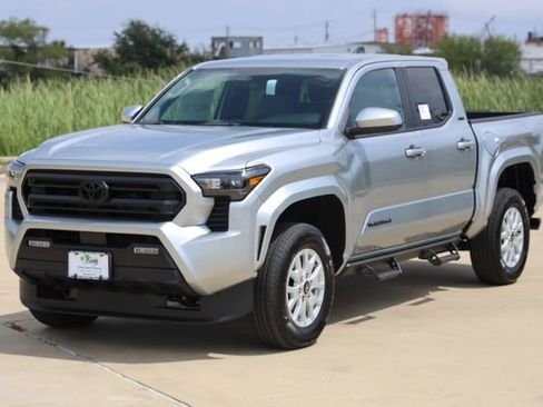 New 2026 Toyota Tacoma SR5 AWD/4WD image 3