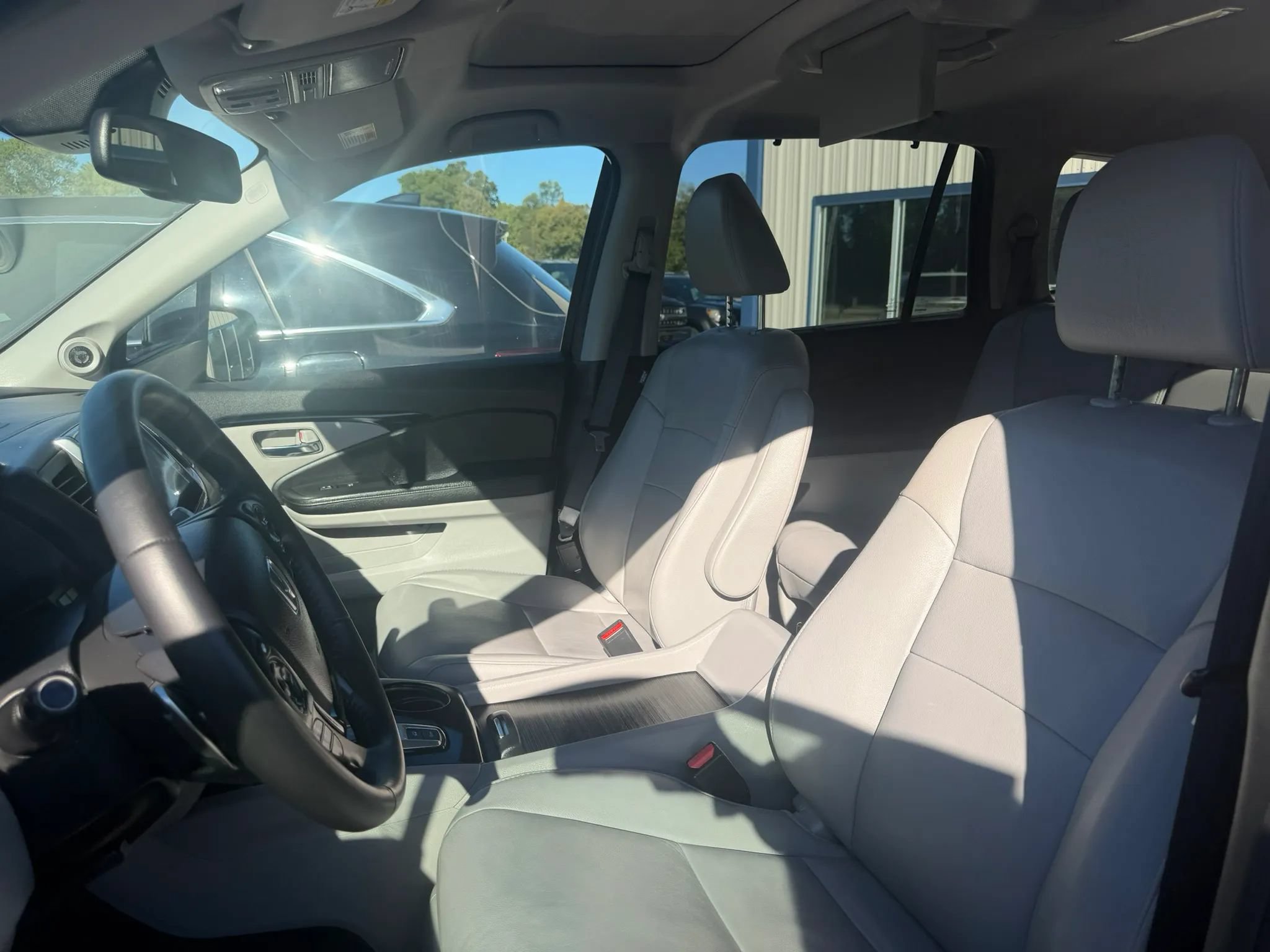 Used 2017 Honda Pilot Touring image 11