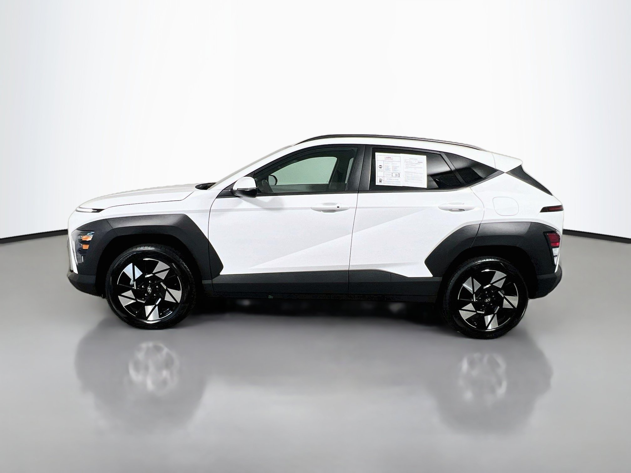 Used 2025 Hyundai Kona SEL AWD/4WD image 9