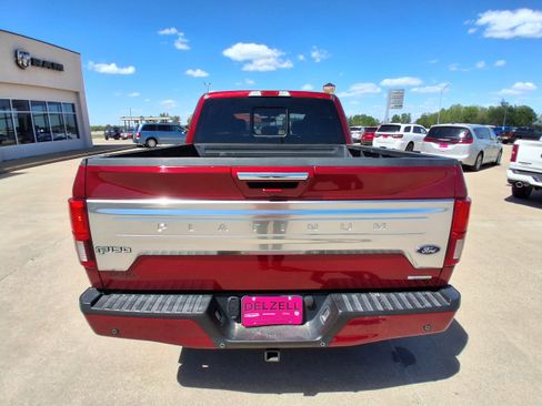 Used 2019 Ford F150 Platinum w/ Equipment Group 701A Luxury AWD/4WD image 7