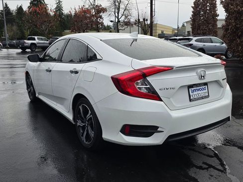 Used 2018 Honda Civic Touring image 20
