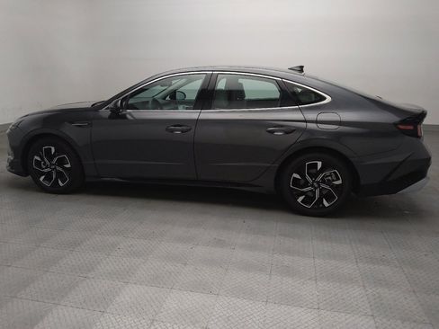 Used 2025 Hyundai Sonata SEL FWD image 3