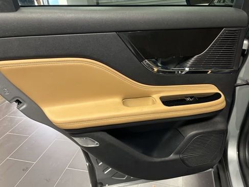 Used 2022 Lincoln Corsair Grand Touring image 10