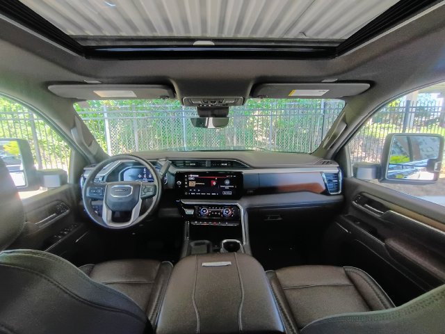 Used 2024 GMC Sierra 2500 Denali w/ Denali Reserve Package AWD/4WD image 40