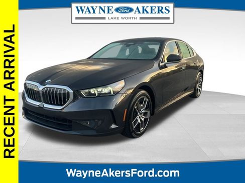 Used 2026 BMW 530i image 1