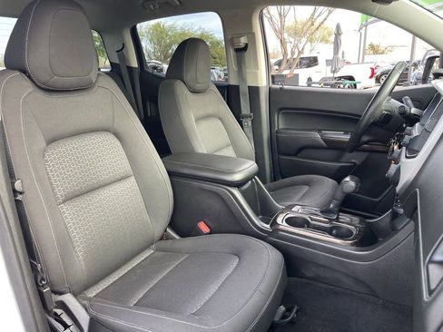 Used 2017 GMC Canyon SLE image 11